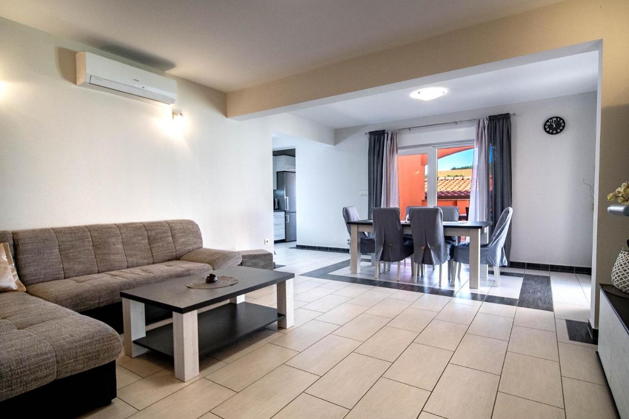 Mistral Apartments Lopar Exteriér fotografie